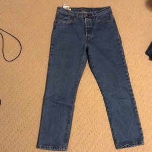 Levis Straight Leg Jean